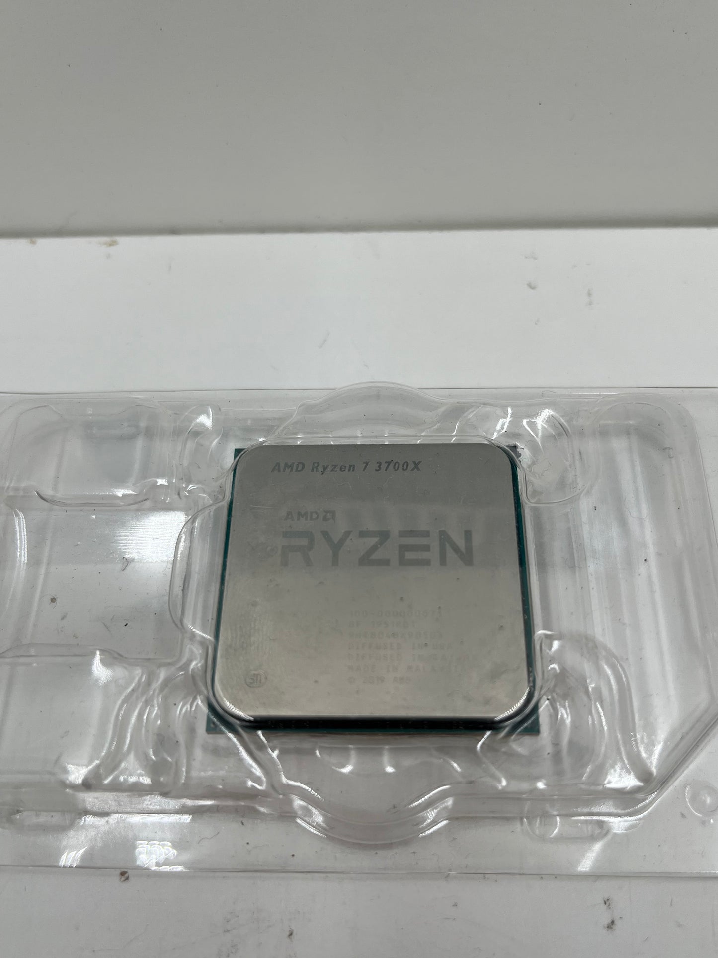 AMD Ryzen 7 3700X Processor CPU - Socket AM4